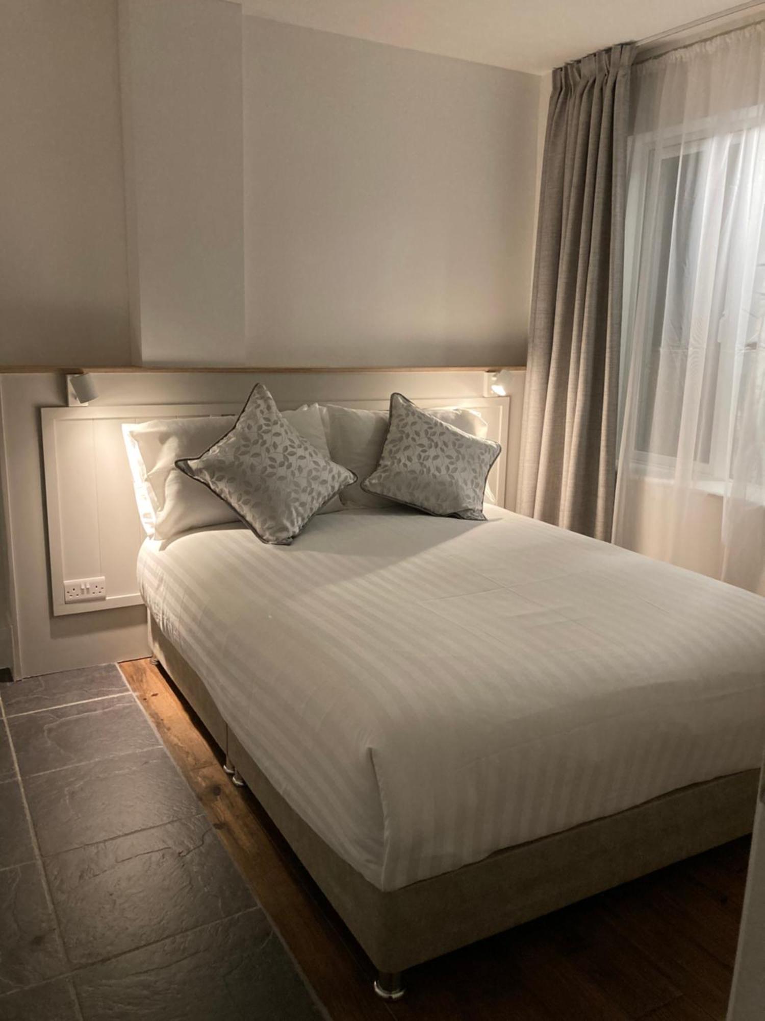 Cille Apartments, Village * Baile an Fheirtéaraigh